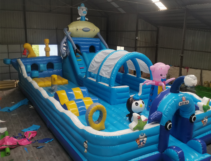 Cutting and heat sealing